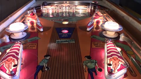 1973 Gottlieb King Pin Pinball Machine! Restored - SOLD! Video 8