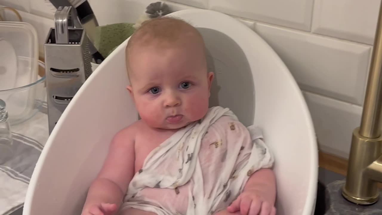 When It’s Bath Time but Mummy and Daddy Are Hungry