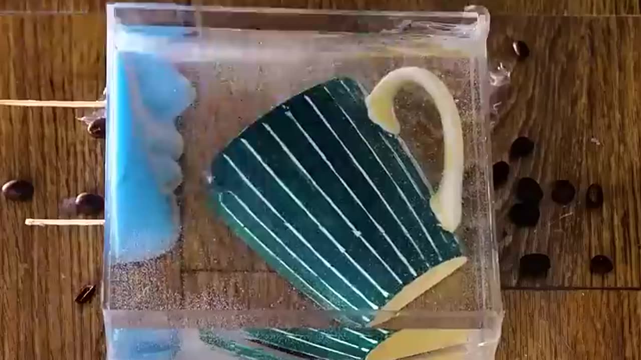 broken mug to epoxy resin art