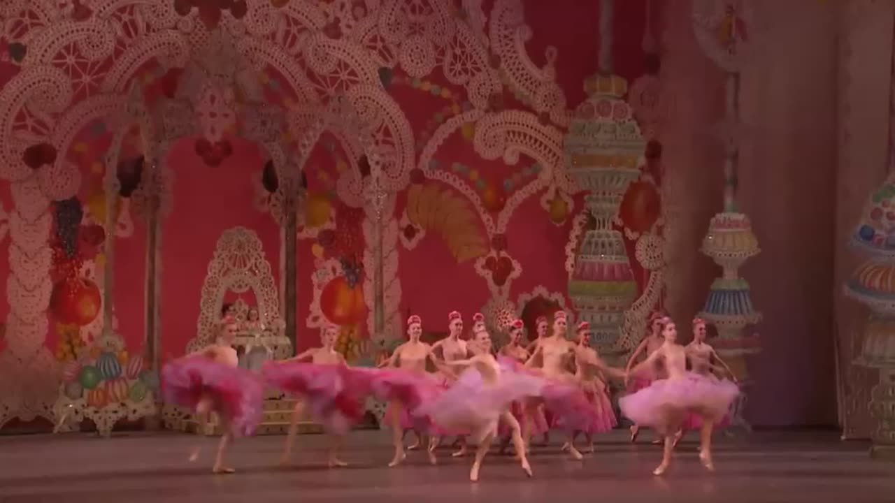 THE MOODY BLUES - KING AND QUEEN - NUTCRACKER WALTZ DANCERS