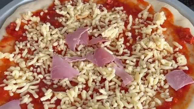 Pizza from Leo
