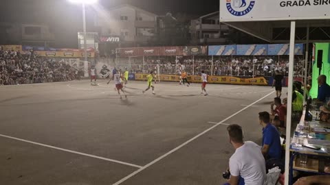 Jure Pušić uzdrmao vratnicu Lijeve Obale