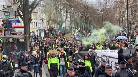Paris protests against vax pass and mandates! There is no consent!