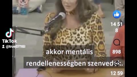 A macskának öltözött nő aki nem macska!