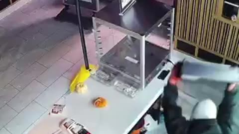 Burglary at Trio's Pizza located at 7009 Higgins occurred around 4:30 AM in Chicago.