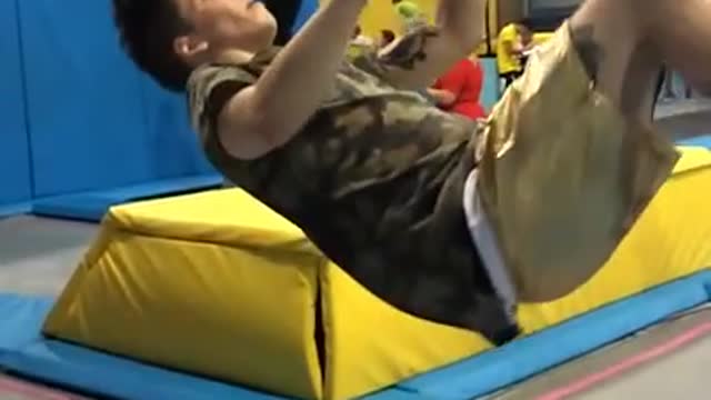FailPatrol - Trampoline FAIL - Guy kisses his own ASS