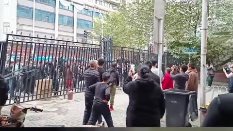 🇨🇳THE FIRE RISES IN WUHAN "The epidemic started in Wuhan, and it will end in Wuhan"