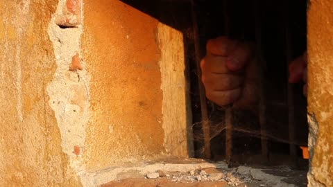 No Jail Can Hold This Man ~(InterestingFacts)