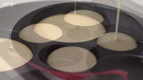 start making pancakes