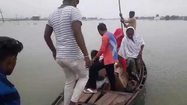 बाढ़ की स्थिति जानने पहुंचे शिवदशा उत्तरी छोर के बड़ापुरा
