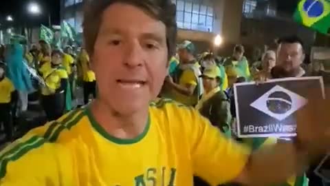 I BRASILIANI CONTINUANO A MANIFESTARE PER LE ELEZIONI FRAUDOLENTE.