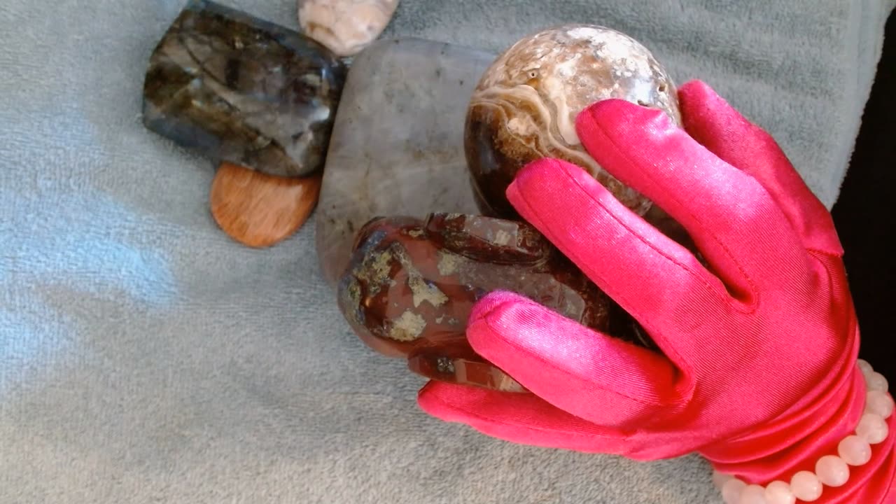 Unboxing of an Amber Agate Sphere & an Ocean Jasper Elephant