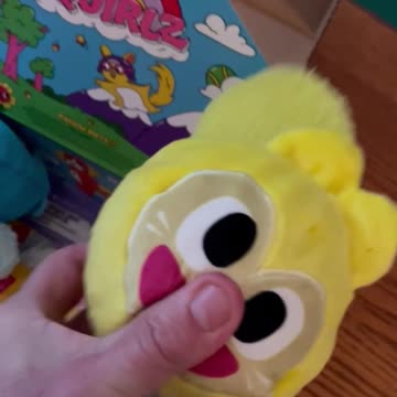 Golden Retriever & Springer Spaniel Play With New BarkBox Toys! #shortsviral #dogshorts #shortsvideo