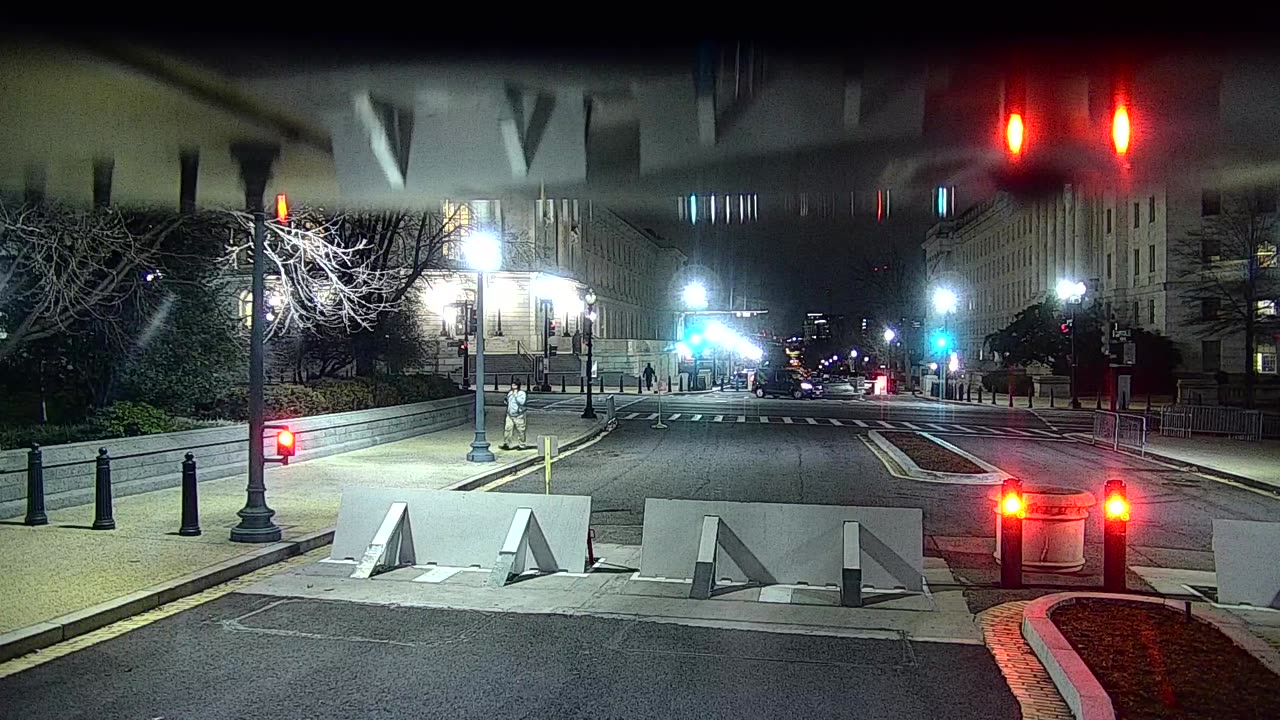 0672USCG00K25SouthBarricadeInbound_2021-01-05_06h16min25s303ms.mp4