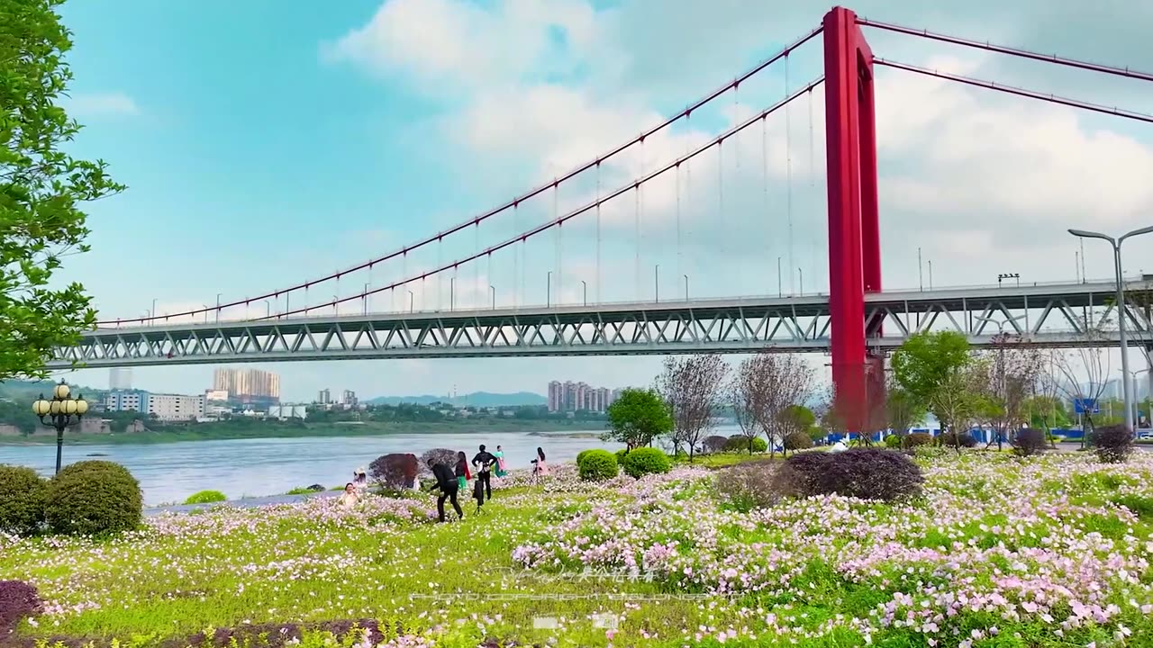After all, the rain will pass and the sky will clear, and the spring flowers will bloom