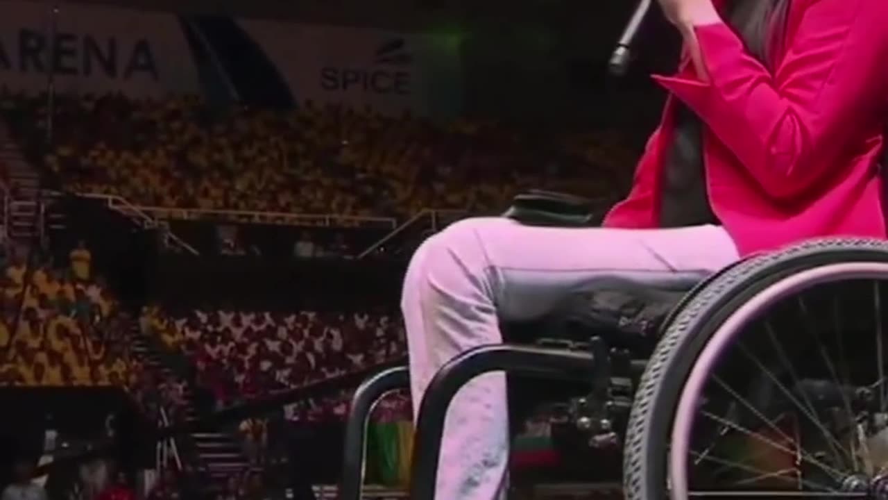 Best Motivational Video "Muniba Mazari" to Chase Your Dreams