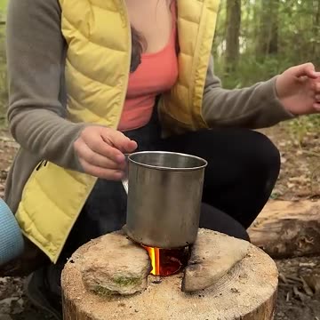 She will survive in any forest🔥#camping #survival #bushcraft #outdoors