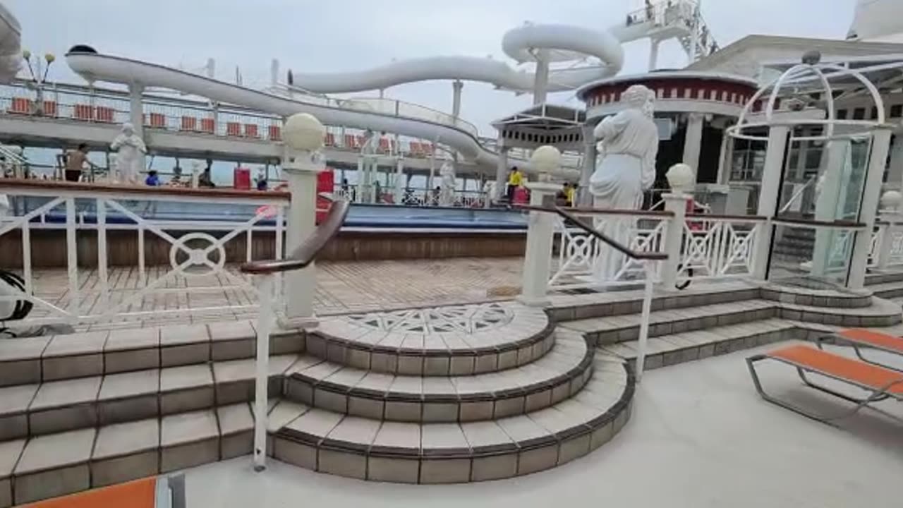 On board of Resort Word One Cruise - Swimming Deck