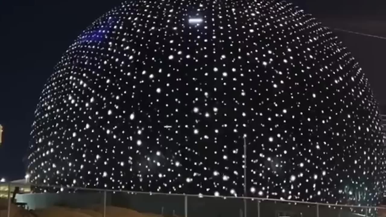 This new building in Vegas is the future 😱 @ Dylan Anderson