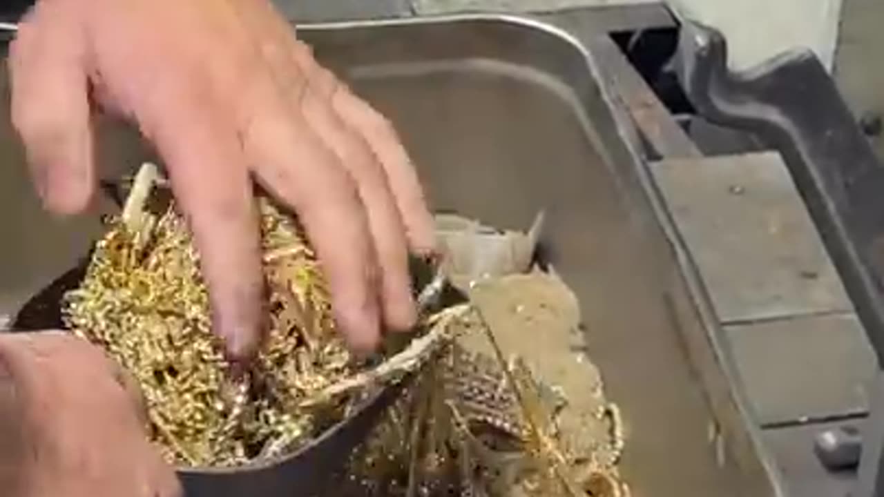 The Cash Is Worth _200_000_ How Much Is The Gold Bar___ _Shorts(720P_HD)