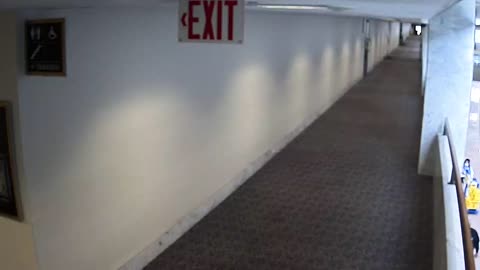 1469HSOB02SH211Hallway_2021-01-06_10h40min01s657ms.mp4