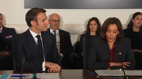 Échange avec la vice-présidente Kamala Harris et les acteurs du spatial au siège de la NASA.