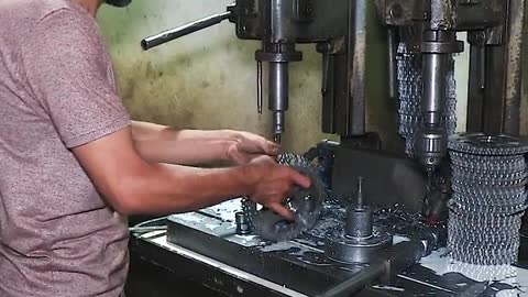 How motorcycle sprockets are manufactured #manufacturing