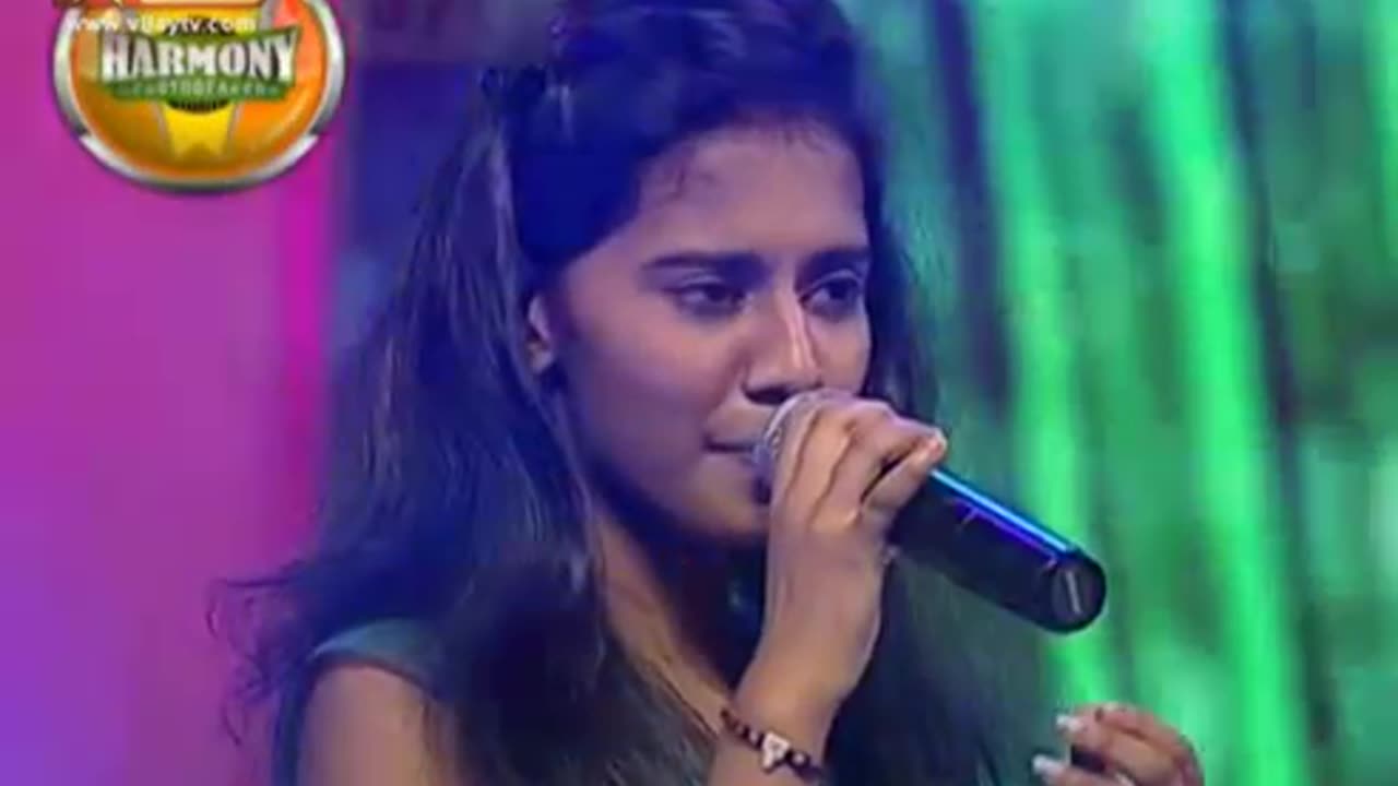 Super Singer T20 - Priyanka sings Enge Enathu Kavithai