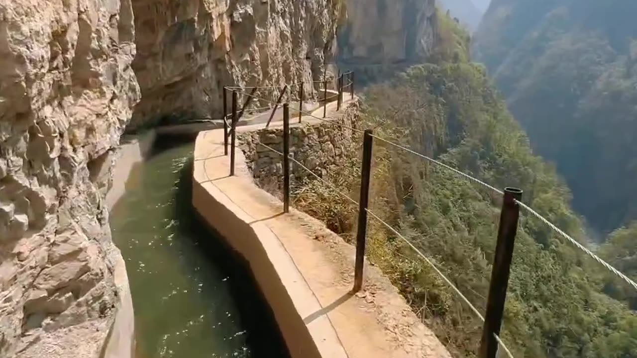 The cliff-hanging canal is hidden in the deep mountains of Wulong I was really shocked