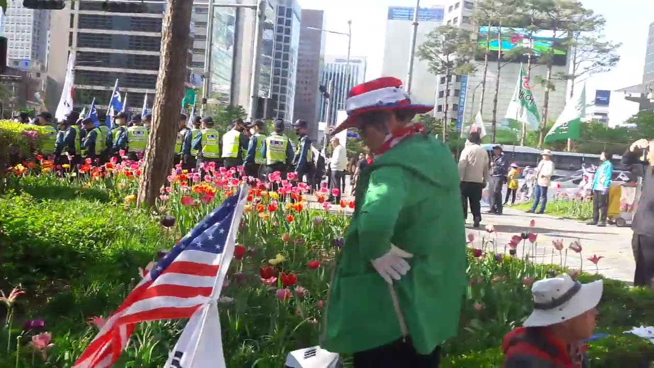 20180429_V3_S04(bHiQ7eyqIrk)위장평화 남북 회담이후 불안에 찬 시민들 태극기 동참행진 급증