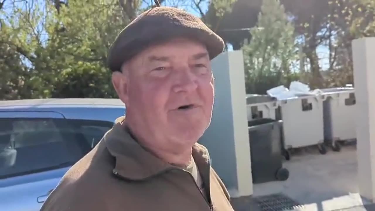 2023-04-09 (7) - Les queues de l'amour - Twitch Decheterie (clip)