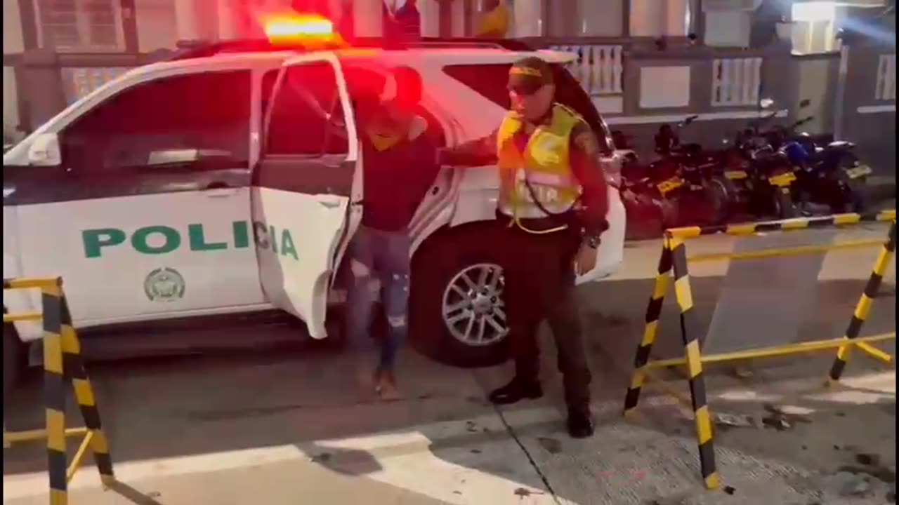 Video: Patrullera capturó a 2 hombres después de cometer robo
