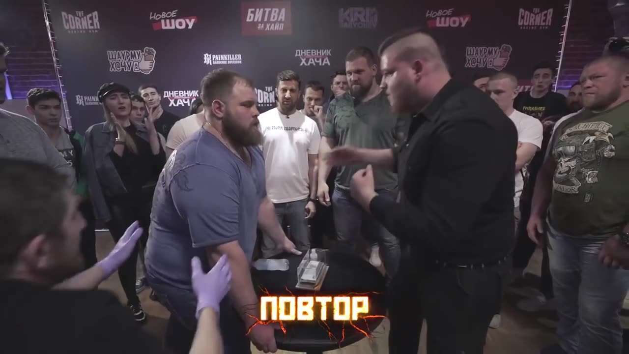 Slap fight (Vasily VS SYNTHOLMAN) 😤