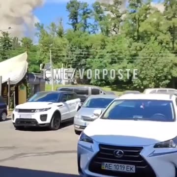 Video of Russian missile strikes in Kiev at the moment of arrival. At least 5 explosions are seen