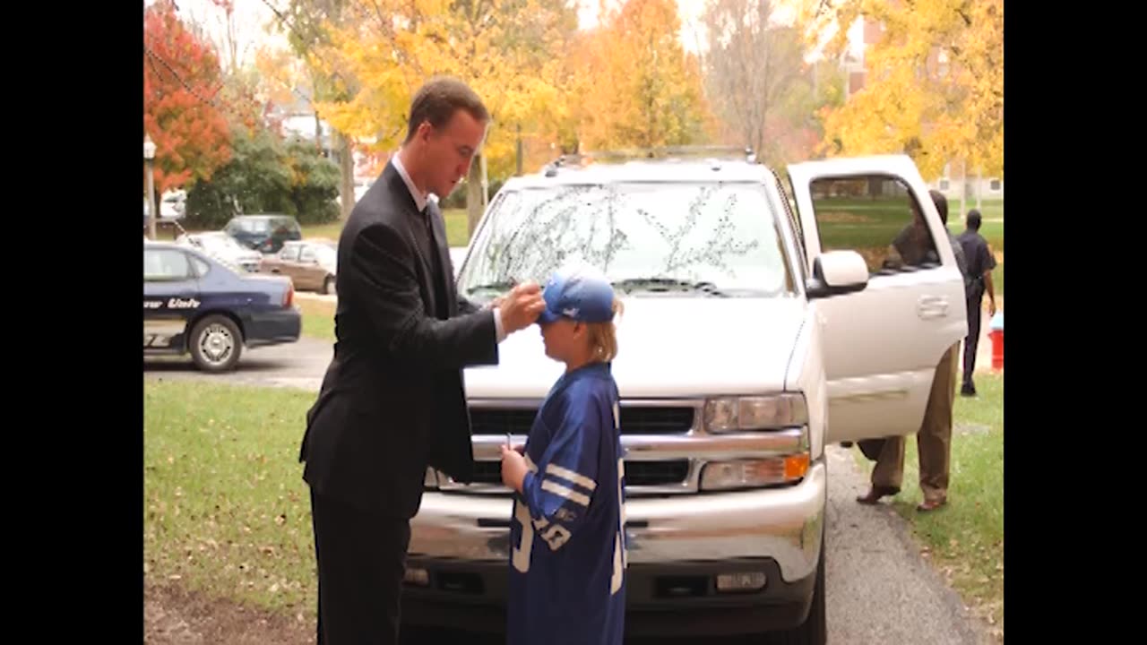 October 26, 2004 - Indianapolis Colts QB Peyton Manning at DePauw University