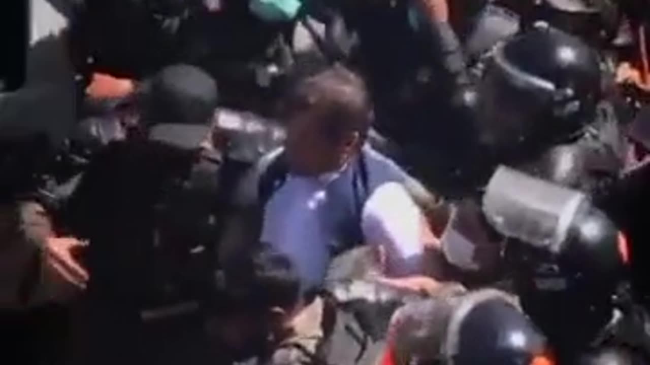 Video of Imran Khan arrest