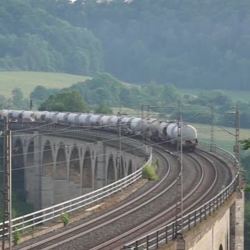 EGP 151 085-8 with VTG silo wagons on the Altenbeken railway viaduct