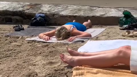 You can’t even rest at the beach 😂