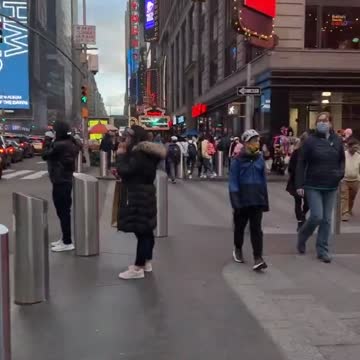Manhole popped in NYC