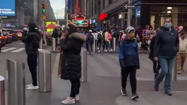 Manhole popped in NYC