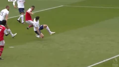 Arsenal 3 - 1 Tottenham, Xhaka goal