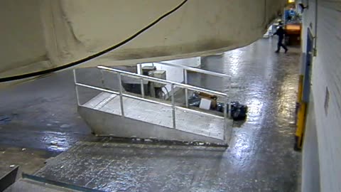 3803FHOBBALoadingDock_2021-01-06_21h00min01s897ms.mp4