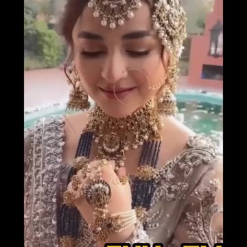 Pakistani actress Mona zaidi