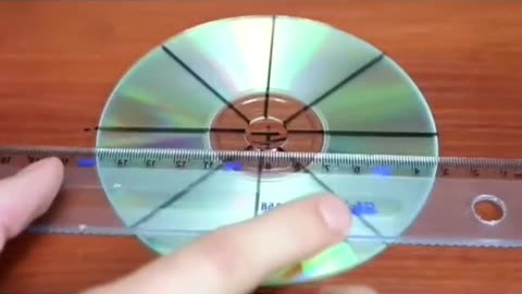 Old CD handmade transformed into USB fan