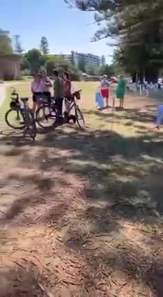 דוקטור מאוסטרליה בזמן המגיפה אסור היה לנו לדבר ולהזהיר את הציבור מהחיסונים והתוצאה היא מוות של אנשים