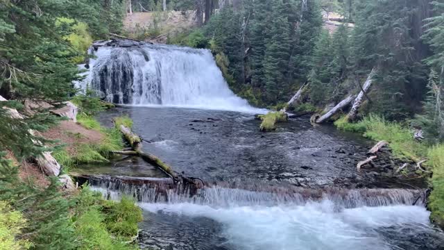 Central Oregon - Three Sisters Wilderness - Green Lakes - Outstanding Heavy Flow Waterfall!