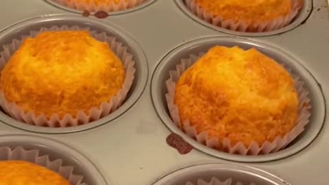 Cornbread cupcakes 😳 #grubspot #chicken #cupcake #food #foodtiktok