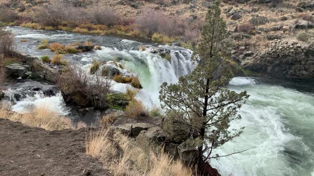 Central Oregon – Steelhead Falls – Panoramic View – 4K