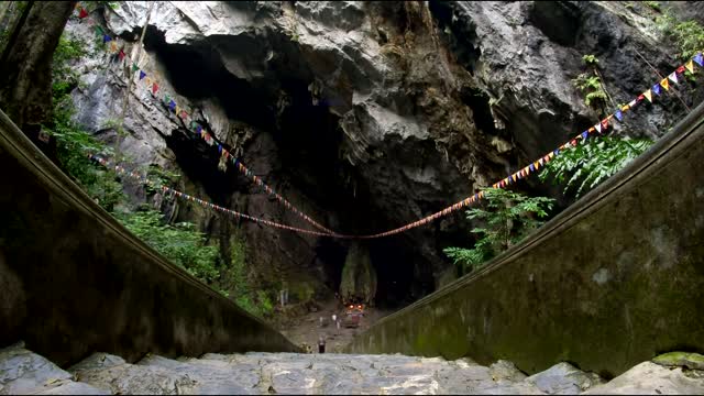 Timelapse featuring beautiful sights of Vietnam