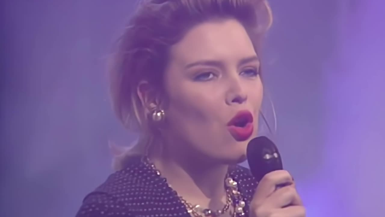 Kim Wilde - Four Letter Word (Top Pops 22.12.1988) (Upscaled) UHD 4K